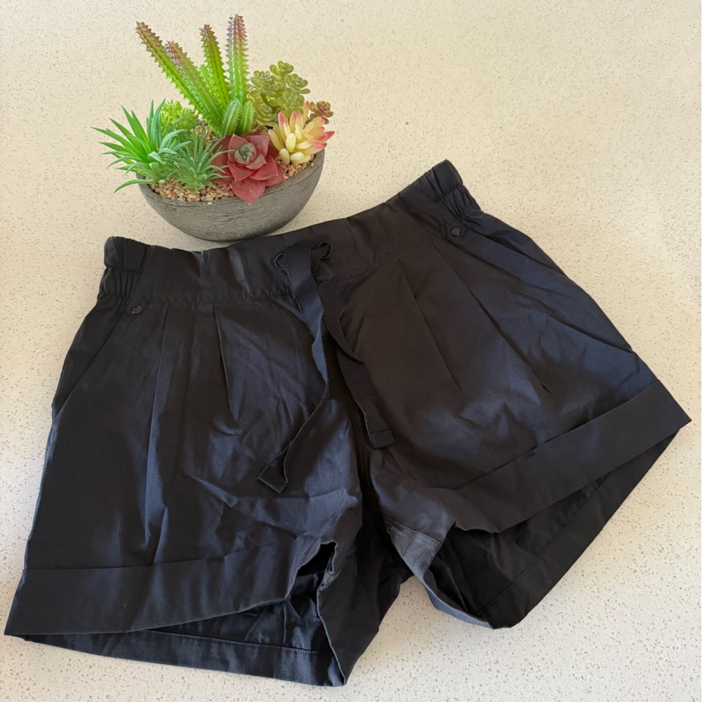 Lululemon black casual Pleated Shorts